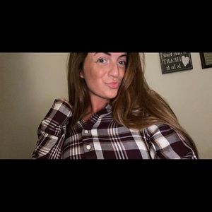 Meet your Posher, Caitlin